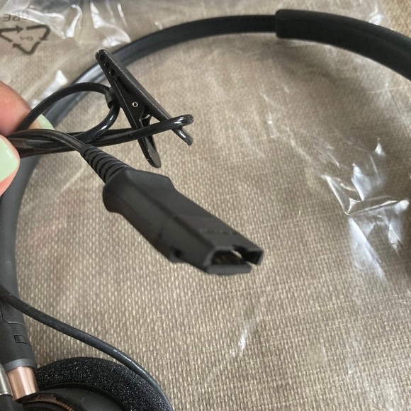 PLANTRONICS ENCORE PRO 520 HEADSET - Picture 10 of 11